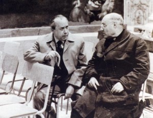 Don Alfonso Puma con Leonardo Sciascia alla Matrice di Racalmuto, 1984